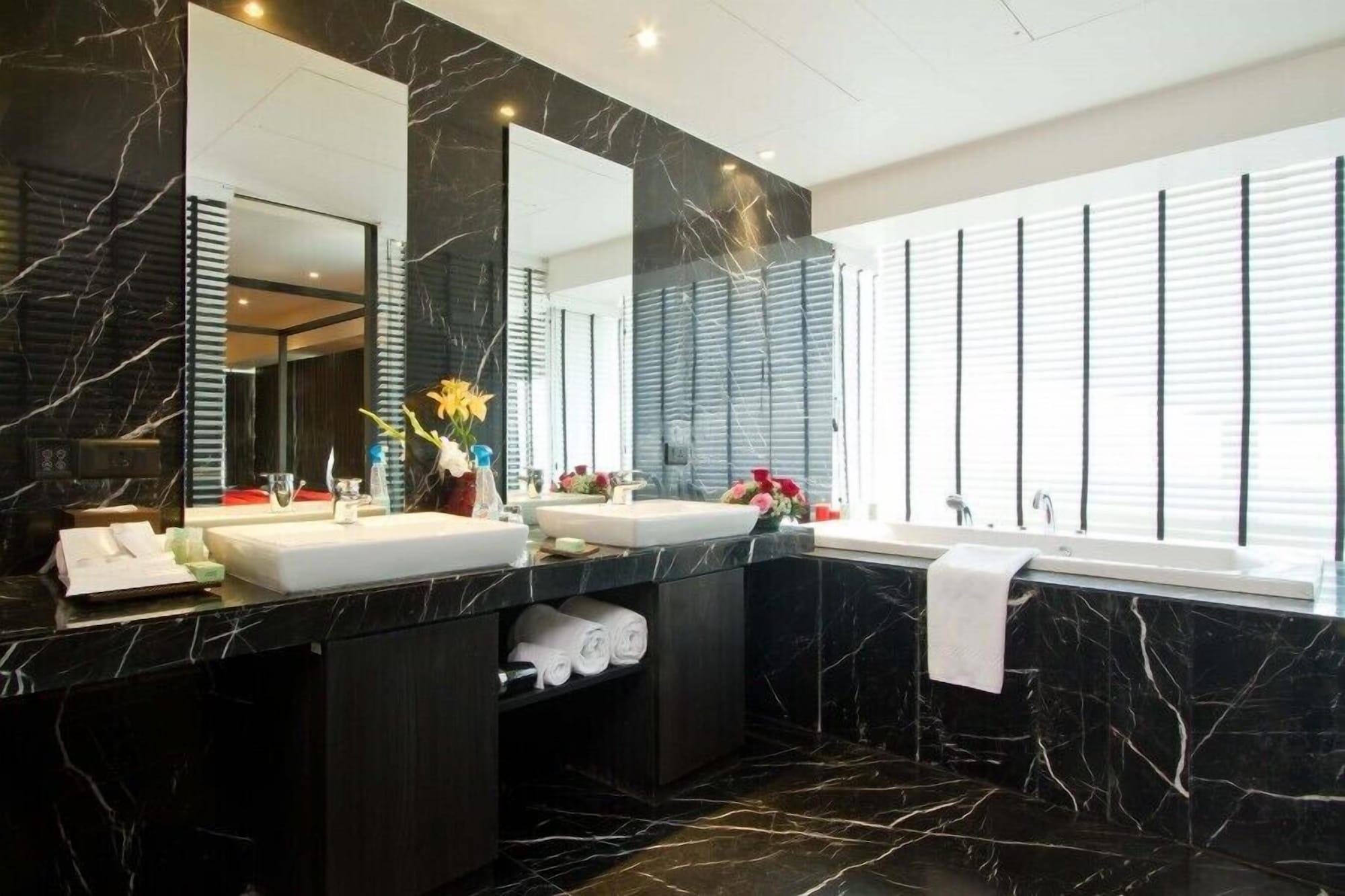 Svenska Design Hotel, Electronic City, Bangalore Kammasandra Ngoại thất bức ảnh