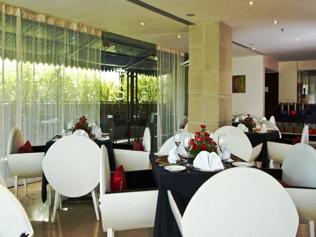 Svenska Design Hotel, Electronic City, Bangalore Kammasandra Ngoại thất bức ảnh